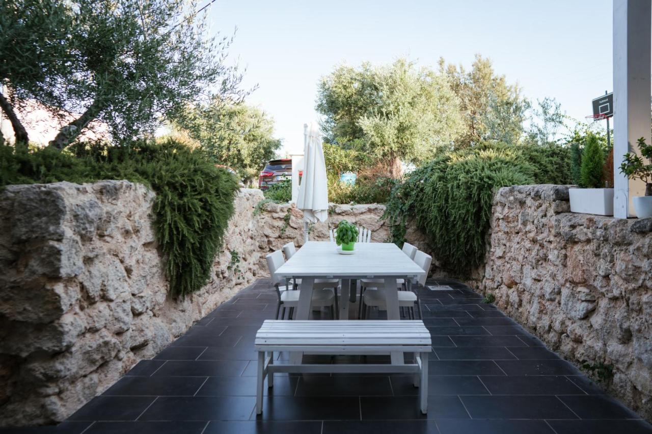 Prestigiosa Villa Con Piscina Condominiale Монополи Экстерьер фото